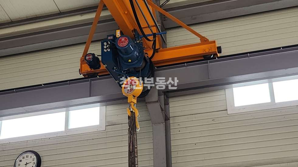 경기 화성만세구 양감면 신왕리 1동 화성시 양감면 신왕리 140평 공장 임대 / 4차선 대로변 / 광고효과 우수 월세 매물번호 10011 사진 5