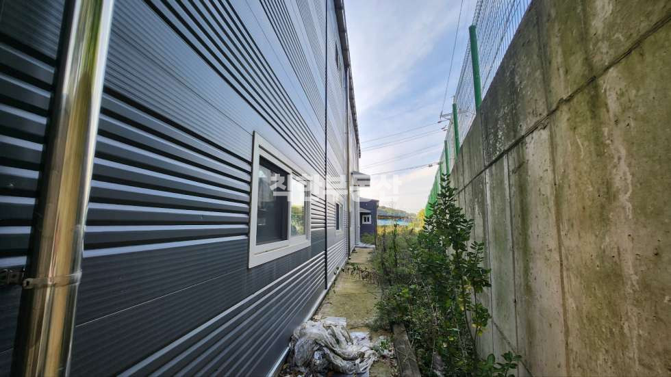 경기 화성만세구 장안면 석포리 1동 경기도 장안면 석포리 100평 공장/ 제조장 임대 / 신축 급 / 호이스트 있음. 월세 매물번호 10007 사진 6